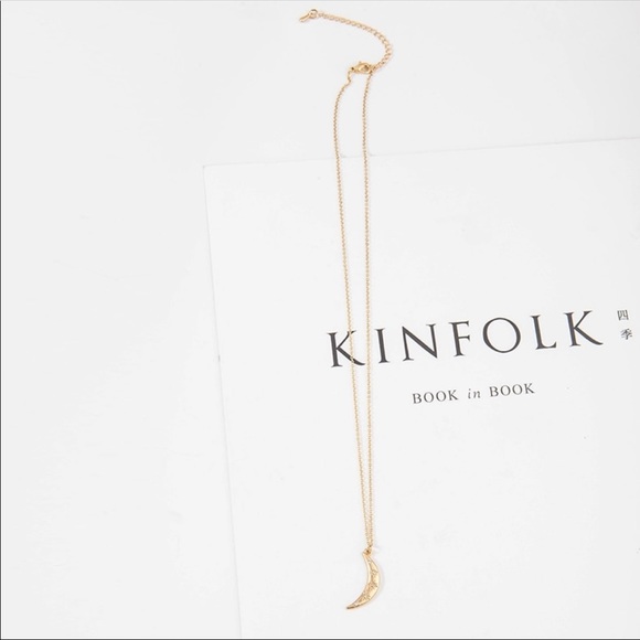 💕 crescent moon necklace 💕 - Picture 3 of 5